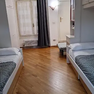 Appartamento Historic Center - With 2 Single Beds, Bologna